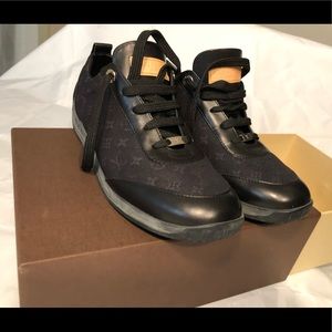 Louis Vuitton Sneaker